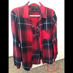 Women’s plaid button down flannel